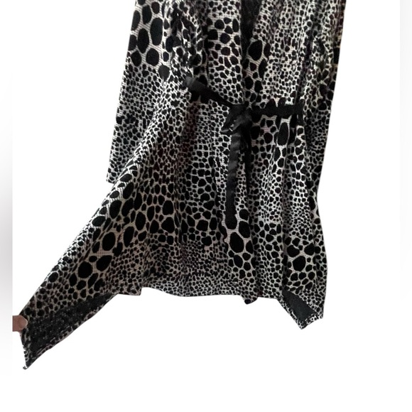 🖤🖤Like New Anes A Leopard Print Women's jacket size XL.  shark bite bottom hem - Picture 4 of 6